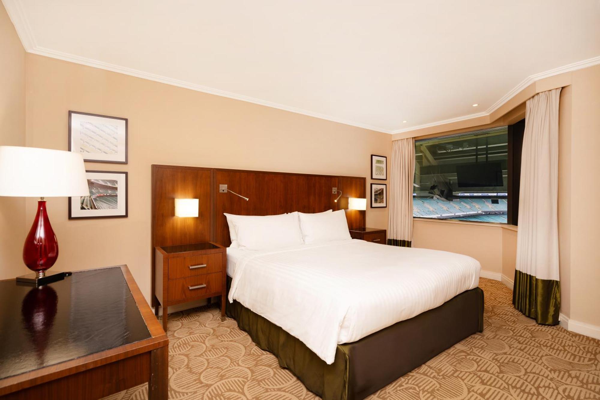 London Stadium Hotel, A Member Of Radisson Individuals