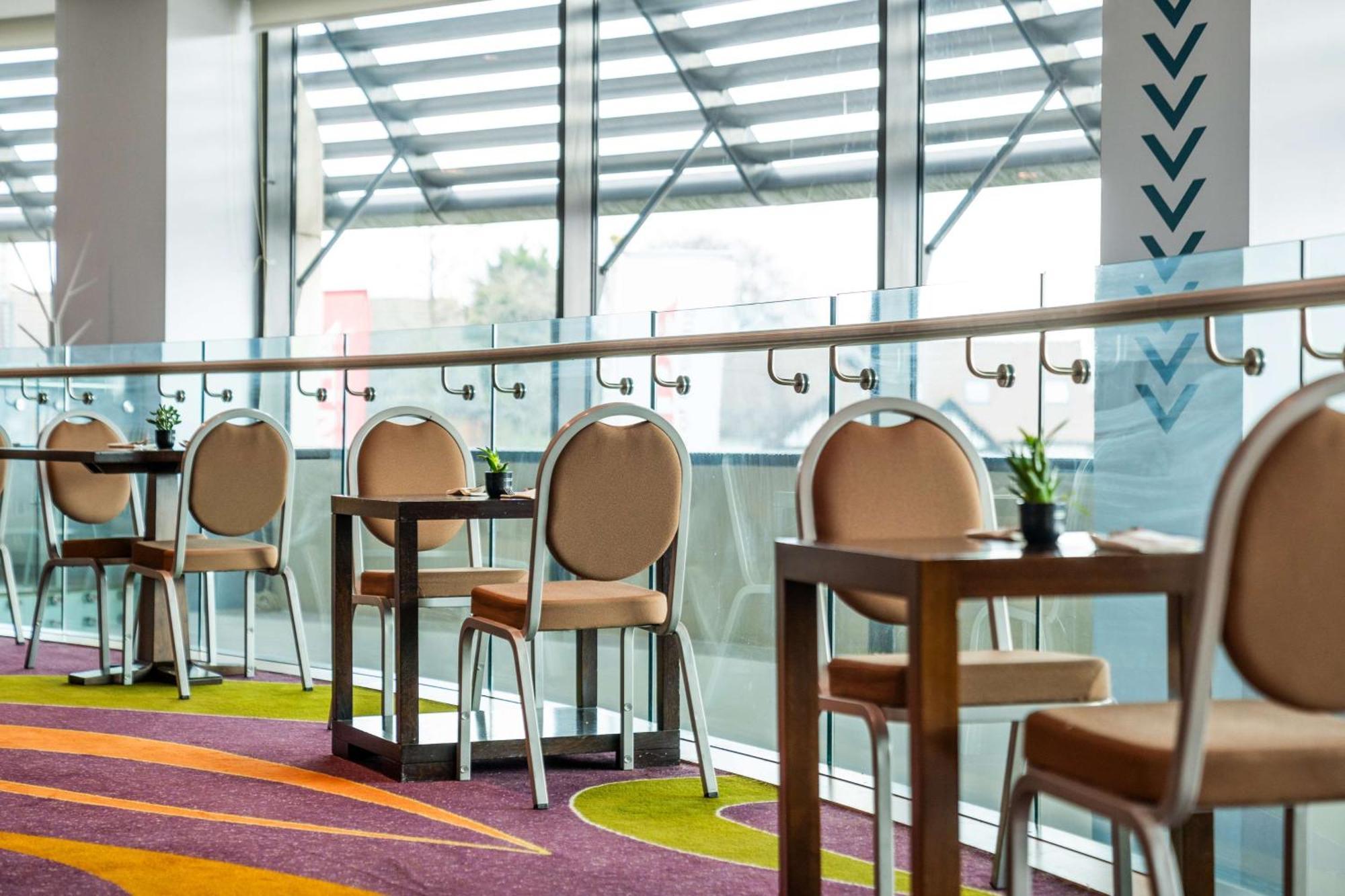 London Marriott Hotel 4*